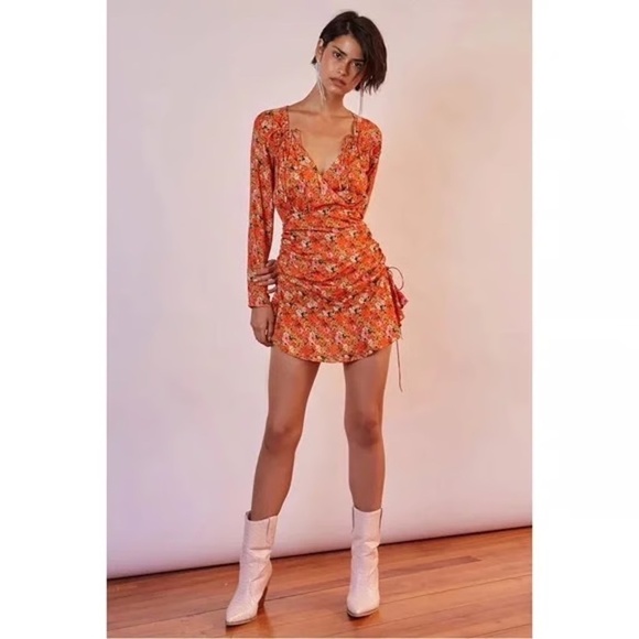 FINDERS KEEPERS Floral Bloom Mini Dress Garden Party - Picture 2 of 12